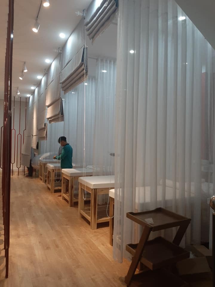 rèm cửa lên Spa